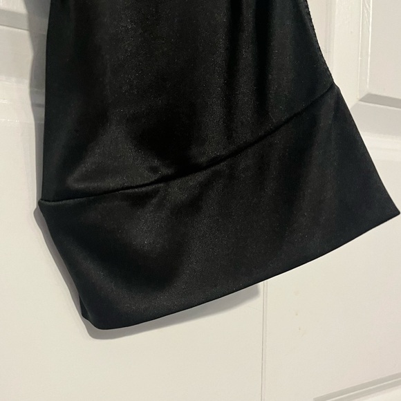 Women’s Under Armour Tech Capris - Picture 5 of 7